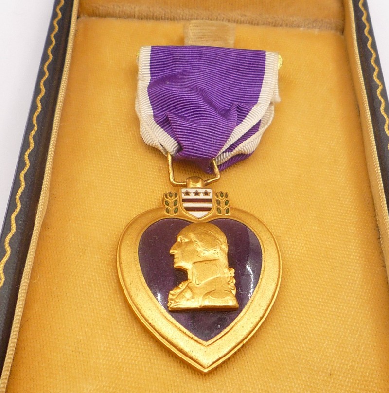 usa ww2 purple heart medal in case